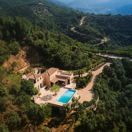 Alpha Luxury - Private Pool & Vip Services Vilă *