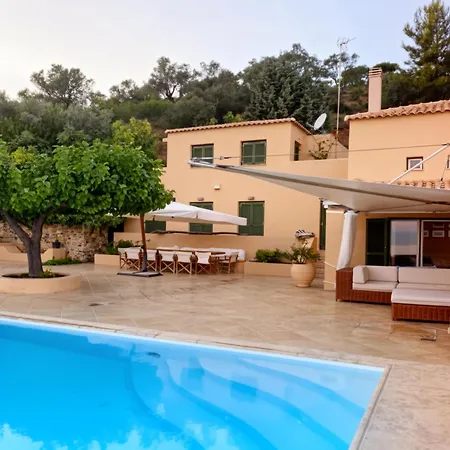 Vilă Alpha Luxury - Private Pool & Vip Services *