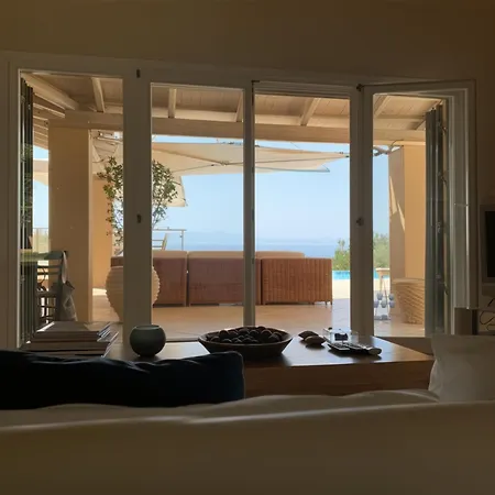 Alpha Luxury - Private Pool & Vip Services Vilă Platanias (Thessaly)