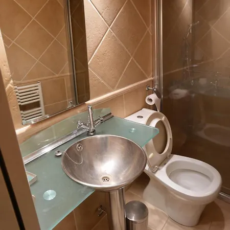 Alpha Luxury - Private Pool & Vip Services
